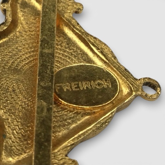 Vintage FREIRICH Signed Victorian Revival Ornate Gold-Tone Bar Brooch - Picture 10 of 11